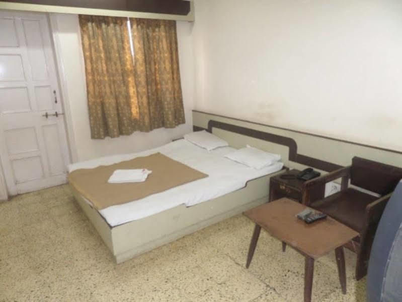 Hotel Shilpa Nashik Esterno foto